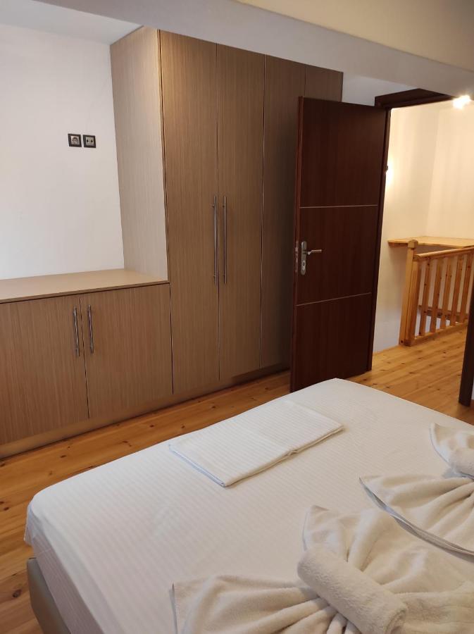 Astradeni Luxury Apartments Kratir Paloi Luaran gambar