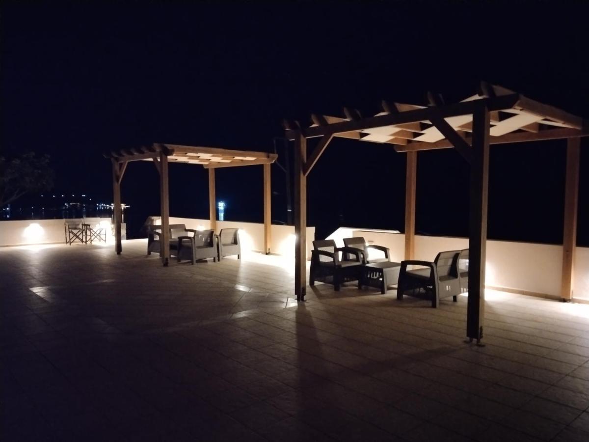 Astradeni Luxury Apartments Kratir Paloi Luaran gambar